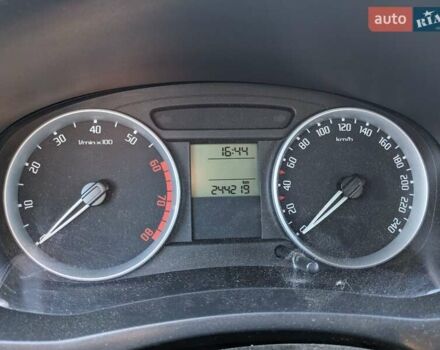 Шкода Фабия, объемом двигателя 1.6 л и пробегом 244 тыс. км за 5600 $, фото 9 на Automoto.ua