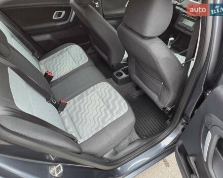 Шкода Фабия, объемом двигателя 1.4 л и пробегом 174 тыс. км за 6350 $, фото 17 на Automoto.ua