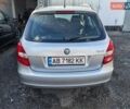 Шкода Фабия, объемом двигателя 1.6 л и пробегом 244 тыс. км за 5600 $, фото 3 на Automoto.ua