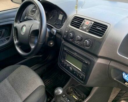 Шкода Фабия, объемом двигателя 1.2 л и пробегом 296 тыс. км за 5000 $, фото 3 на Automoto.ua