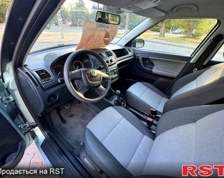 Шкода Фабия, объемом двигателя 1.4 л и пробегом 181 тыс. км за 6400 $, фото 5 на Automoto.ua