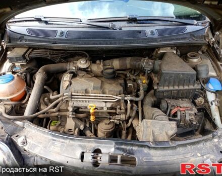 Шкода Фабия, объемом двигателя 1.4 л и пробегом 360 тыс. км за 1500 $, фото 2 на Automoto.ua