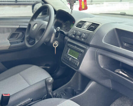 Шкода Фабия, объемом двигателя 1.4 л и пробегом 210 тыс. км за 5400 $, фото 12 на Automoto.ua