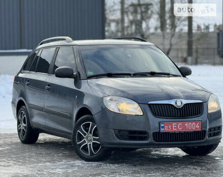 Шкода Фабия, объемом двигателя 1.4 л и пробегом 210 тыс. км за 5400 $, фото 2 на Automoto.ua