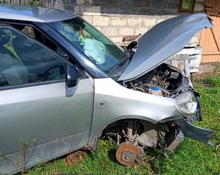 Шкода Фабия, объемом двигателя 1.4 л и пробегом 360 тыс. км за 1500 $, фото 4 на Automoto.ua