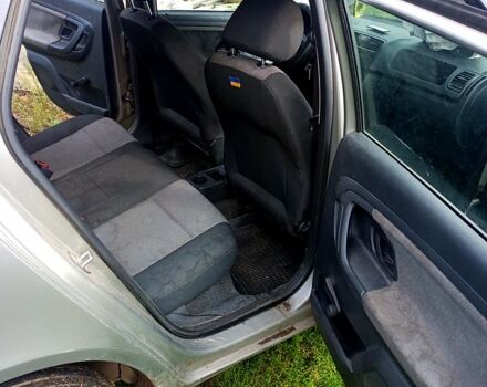 Шкода Фабия, объемом двигателя 1.4 л и пробегом 360 тыс. км за 1500 $, фото 7 на Automoto.ua