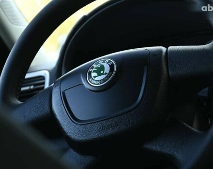 Шкода Фабія, об'ємом двигуна 1.4 л та пробігом 178 тис. км за 5950 $, фото 29 на Automoto.ua