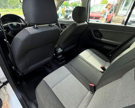 Шкода Фабия, объемом двигателя 1.6 л и пробегом 181 тыс. км за 6200 $, фото 7 на Automoto.ua