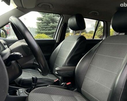 Шкода Фабія, об'ємом двигуна 1.6 л та пробігом 335 тис. км за 5550 $, фото 8 на Automoto.ua