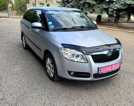 Шкода Фабия, объемом двигателя 1.6 л и пробегом 204 тыс. км за 6100 $, фото 1 на Automoto.ua