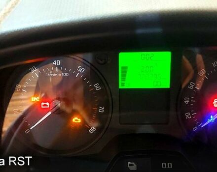 Шкода Фабия, объемом двигателя 1.2 л и пробегом 328 тыс. км за 5500 $, фото 2 на Automoto.ua