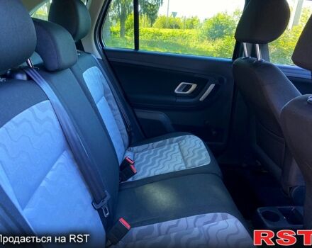 Шкода Фабія, об'ємом двигуна 1.6 л та пробігом 197 тис. км за 6300 $, фото 6 на Automoto.ua