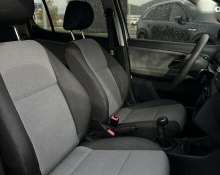 Шкода Фабия, объемом двигателя 1.6 л и пробегом 283 тыс. км за 5800 $, фото 14 на Automoto.ua