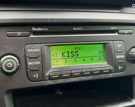 Шкода Фабия, объемом двигателя 1.2 л и пробегом 102 тыс. км за 5500 $, фото 14 на Automoto.ua