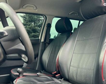 Шкода Фабия, объемом двигателя 1.2 л и пробегом 102 тыс. км за 5500 $, фото 8 на Automoto.ua