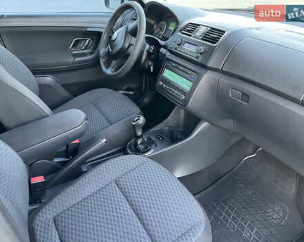 Шкода Фабія, об'ємом двигуна 1.2 л та пробігом 285 тис. км за 6100 $, фото 4 на Automoto.ua
