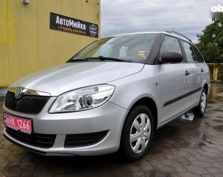 Шкода Фабия, объемом двигателя 1.2 л и пробегом 161 тыс. км за 5400 $, фото 1 на Automoto.ua