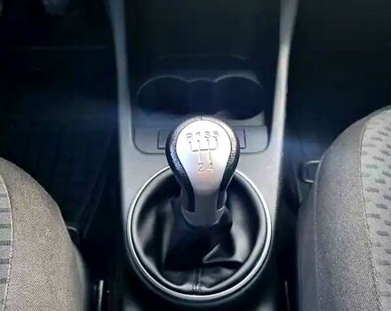 Шкода Фабия, объемом двигателя 1.2 л и пробегом 193 тыс. км за 5100 $, фото 2 на Automoto.ua