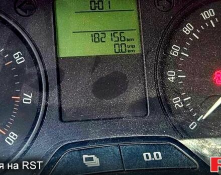 Шкода Фабия, объемом двигателя 1.4 л и пробегом 180 тыс. км за 2380 $, фото 5 на Automoto.ua
