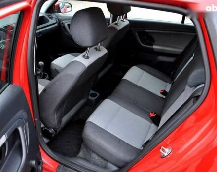 Шкода Фабия, объемом двигателя 1.4 л и пробегом 155 тыс. км за 5900 $, фото 15 на Automoto.ua