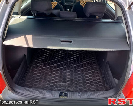 Шкода Фабия, объемом двигателя 1.6 л и пробегом 240 тыс. км за 5950 $, фото 2 на Automoto.ua