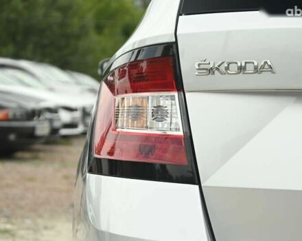 Шкода Фабія, об'ємом двигуна 1.4 л та пробігом 238 тис. км за 8599 $, фото 8 на Automoto.ua