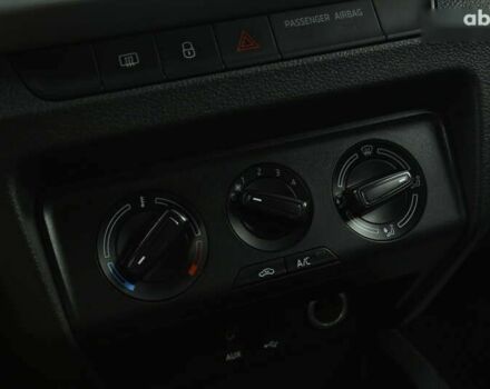 Шкода Фабія, об'ємом двигуна 1.4 л та пробігом 238 тис. км за 8599 $, фото 18 на Automoto.ua