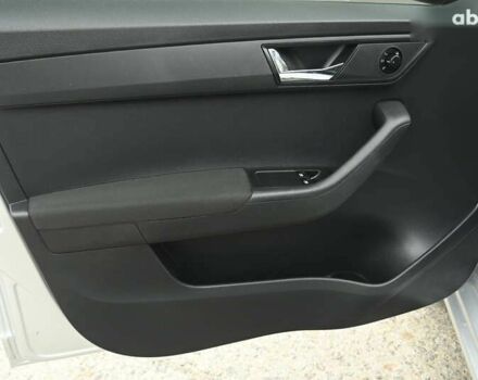 Шкода Фабія, об'ємом двигуна 1.4 л та пробігом 238 тис. км за 8599 $, фото 11 на Automoto.ua