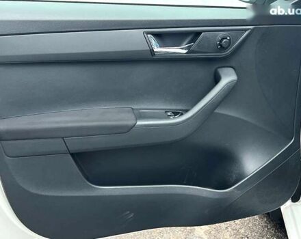 Шкода Фабия, объемом двигателя 1 л и пробегом 61 тыс. км за 11000 $, фото 26 на Automoto.ua