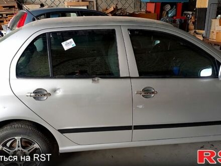 Шкода Фабия, объемом двигателя 1.4 л и пробегом 126 тыс. км за 3200 $, фото 1 на Automoto.ua