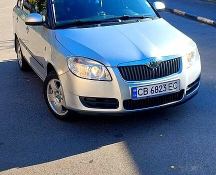 Шкода Фабия, объемом двигателя 1.4 л и пробегом 221 тыс. км за 5000 $, фото 1 на Automoto.ua