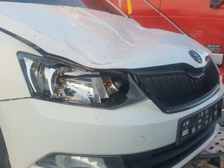 Шкода Фабія 2015 у Белой Церкве на Automoto.ua Шкода Фабія, об'ємом двигуна 1 л та пробігом 236 тис. км за 2950 $, фото 1 на Automoto.ua