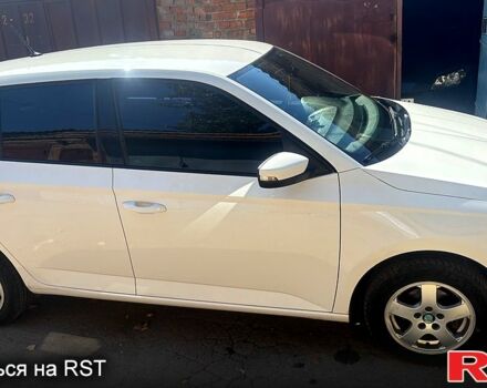 Шкода Фабия, объемом двигателя 1 л и пробегом 156 тыс. км за 6900 $, фото 1 на Automoto.ua