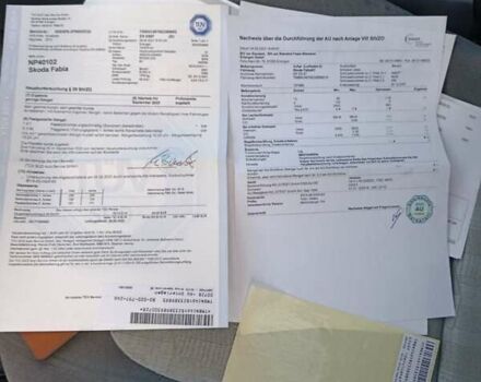 Желтый Шкода Фабия, объемом двигателя 1.4 л и пробегом 182 тыс. км за 4200 $, фото 9 на Automoto.ua