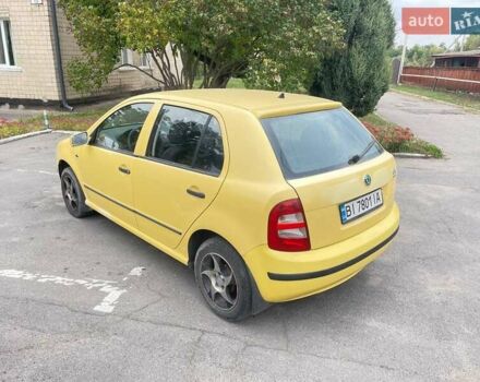Желтый Шкода Фабия, объемом двигателя 1.39 л и пробегом 265 тыс. км за 2700 $, фото 2 на Automoto.ua