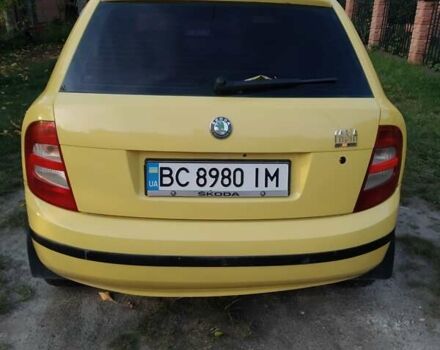 Желтый Шкода Фабия, объемом двигателя 1.4 л и пробегом 250 тыс. км за 3400 $, фото 6 на Automoto.ua