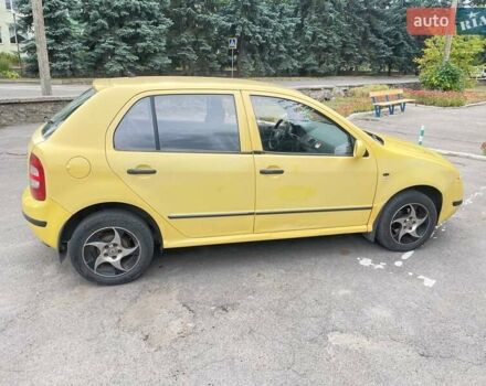 Желтый Шкода Фабия, объемом двигателя 1.39 л и пробегом 265 тыс. км за 2700 $, фото 7 на Automoto.ua
