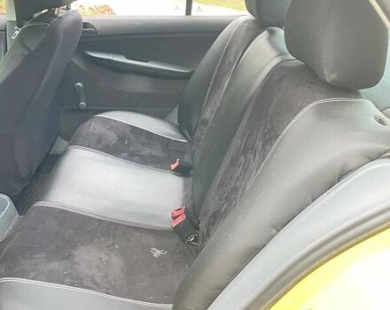 Желтый Шкода Фабия, объемом двигателя 1.39 л и пробегом 265 тыс. км за 2700 $, фото 16 на Automoto.ua