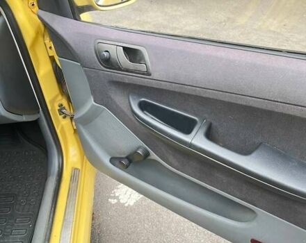 Жовтий Шкода Фабія, об'ємом двигуна 1.39 л та пробігом 265 тис. км за 3000 $, фото 19 на Automoto.ua