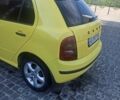 Желтый Шкода Фабия, объемом двигателя 1.39 л и пробегом 243 тыс. км за 4000 $, фото 2 на Automoto.ua