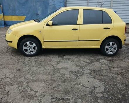 Желтый Шкода Фабия, объемом двигателя 1.4 л и пробегом 208 тыс. км за 3100 $, фото 7 на Automoto.ua