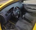 Желтый Шкода Фабия, объемом двигателя 1.2 л и пробегом 200 тыс. км за 2300 $, фото 5 на Automoto.ua