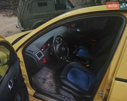 Жовтий Шкода Фабія, об'ємом двигуна 1.9 л та пробігом 252 тис. км за 3500 $, фото 10 на Automoto.ua