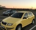 Желтый Шкода Фабия, объемом двигателя 1.2 л и пробегом 140 тыс. км за 4250 $, фото 1 на Automoto.ua