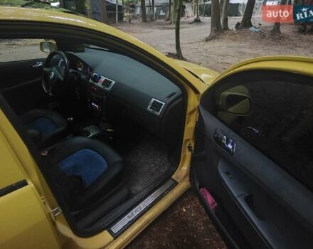 Жовтий Шкода Фабія, об'ємом двигуна 1.9 л та пробігом 252 тис. км за 3500 $, фото 4 на Automoto.ua