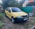 Желтый Шкода Фабия, объемом двигателя 1.2 л и пробегом 240 тыс. км за 1700 $, фото 1 на Automoto.ua