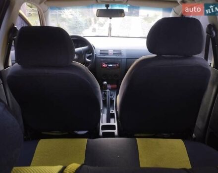 Жовтий Шкода Фабія, об'ємом двигуна 1.2 л та пробігом 245 тис. км за 2800 $, фото 1 на Automoto.ua
