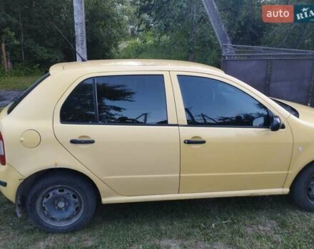 Жовтий Шкода Фабія, об'ємом двигуна 1.2 л та пробігом 245 тис. км за 2800 $, фото 5 на Automoto.ua
