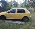 Жовтий Шкода Фабія, об'ємом двигуна 1.2 л та пробігом 245 тис. км за 2800 $, фото 9 на Automoto.ua