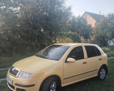 Желтый Шкода Фабия, объемом двигателя 1.2 л и пробегом 278 тыс. км за 3700 $, фото 5 на Automoto.ua